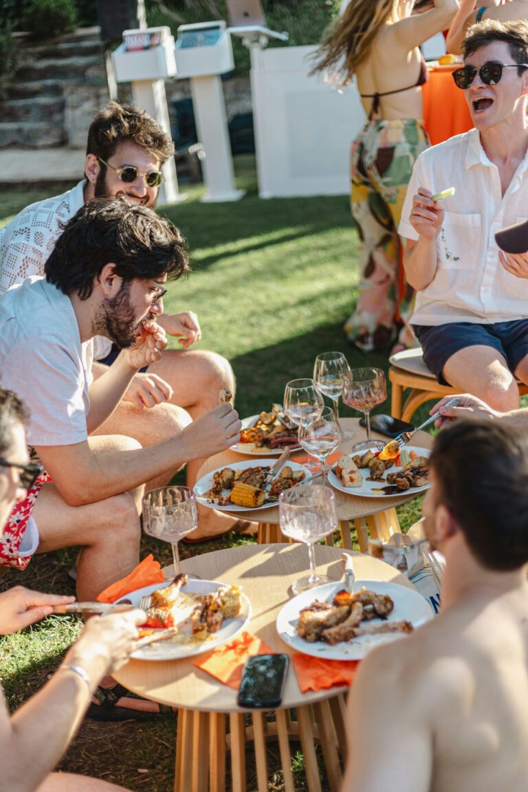 Key Steps for Hosting an Unforgettable Outdoor Gathering