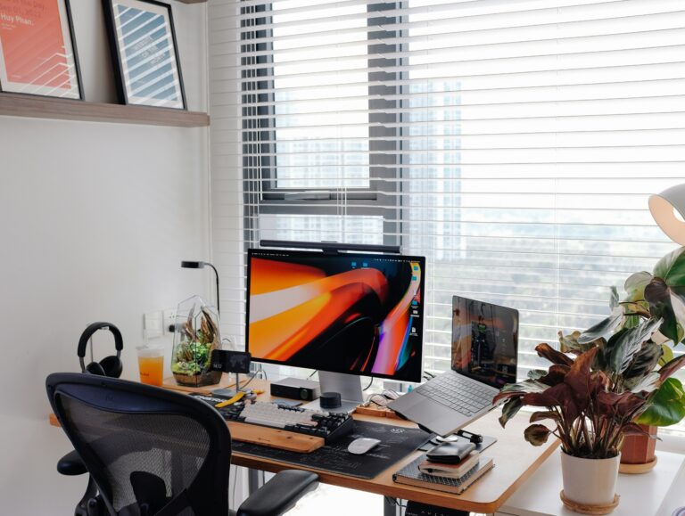 Optimizing Home Workspaces for Peak Focus and Productivity